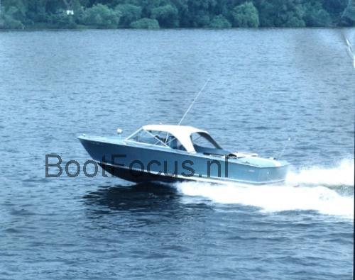 Chris Craft Commander 23 specificaties